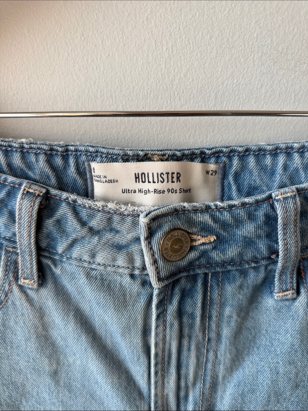 Hollister Ultra High Rise 90's Denim Short - Picture 3 of 4
